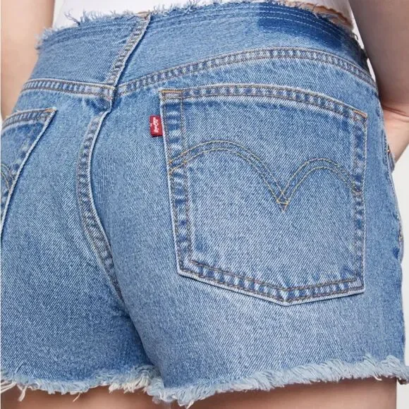 Levi's Women's 501 Ripped Waist Shorts Cut Off 27 - Picture 1 of 6